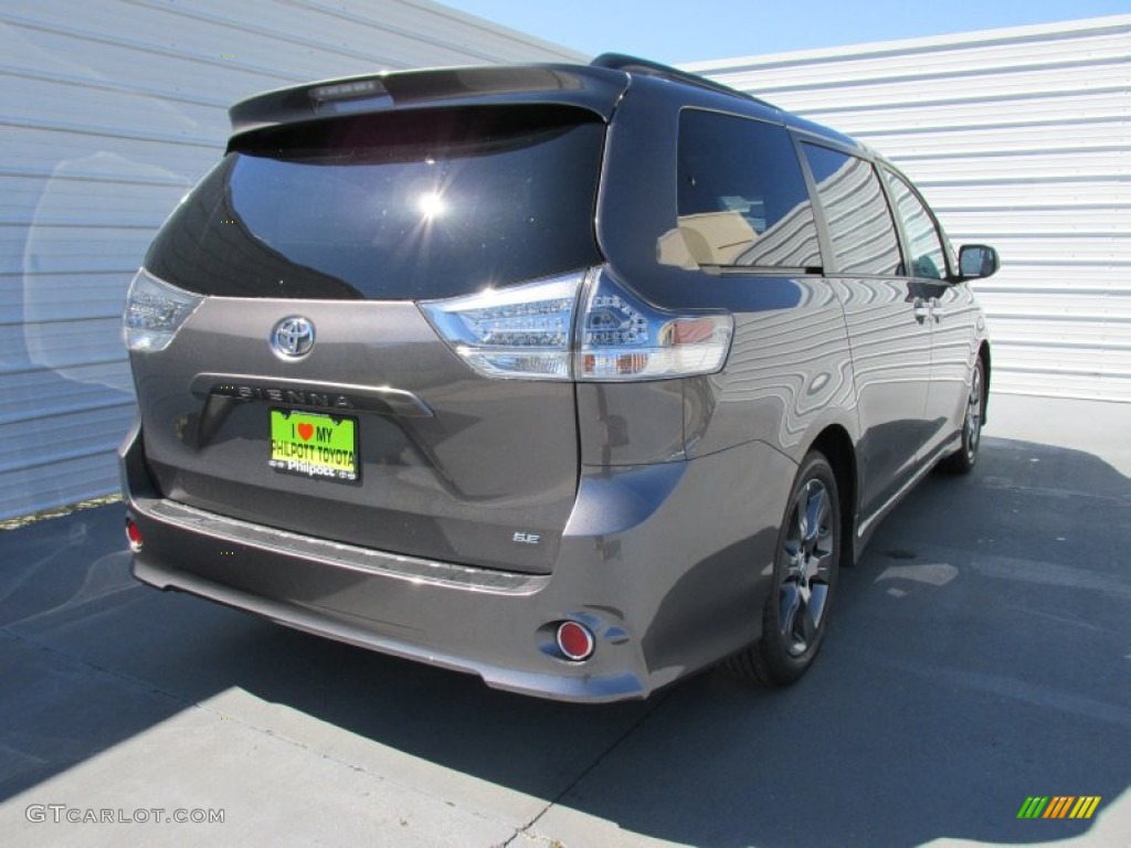 2015 Sienna SE - Predawn Gray Mica / Black photo #4