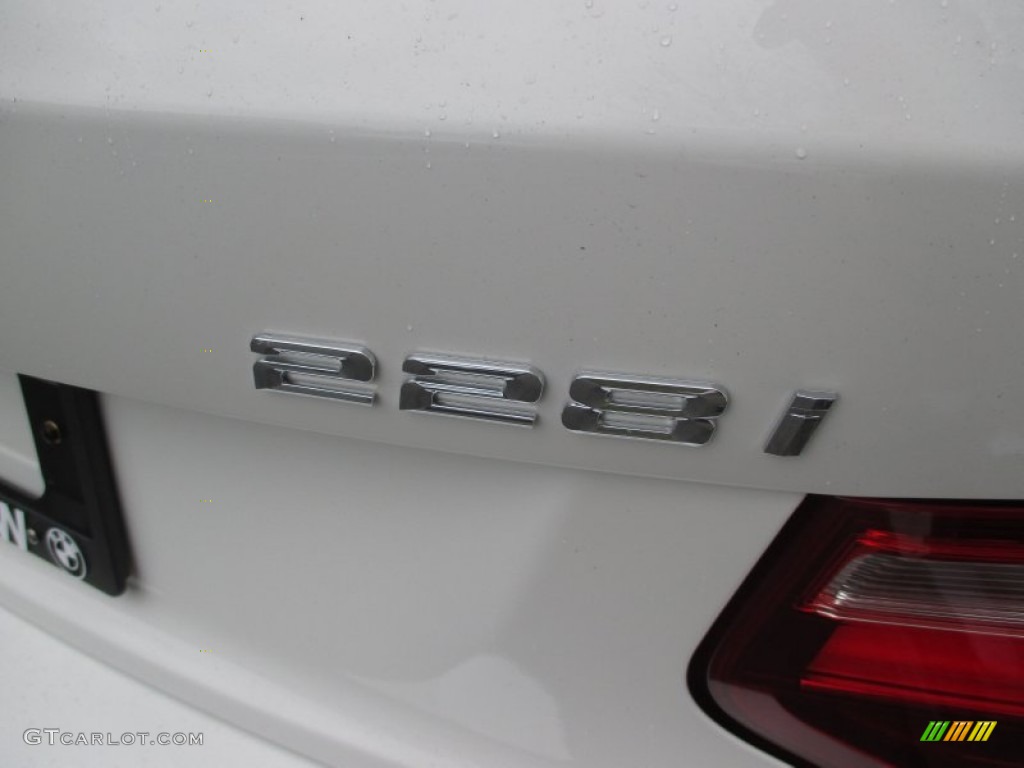 2015 BMW 2 Series 228i xDrive Coupe Marks and Logos Photos