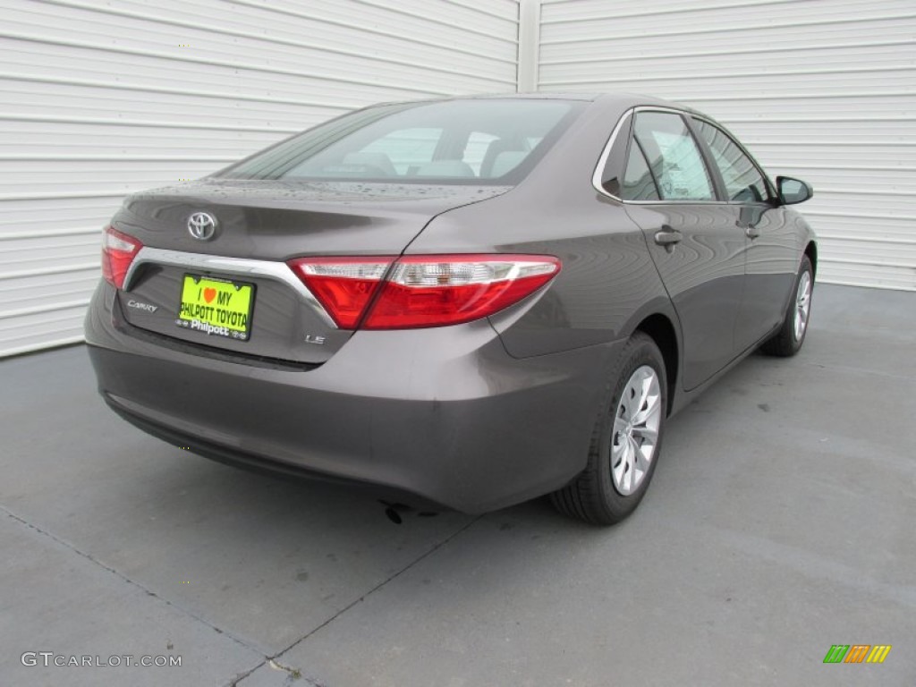 2015 Camry LE - Predawn Gray Mica / Ash photo #4