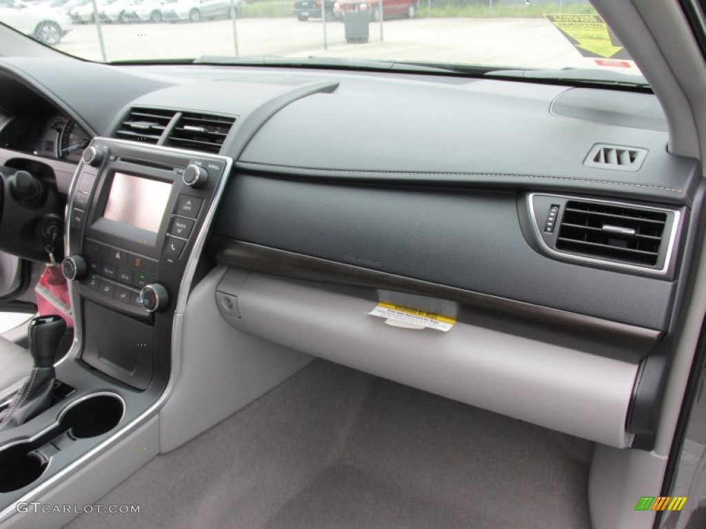 2015 Camry LE - Predawn Gray Mica / Ash photo #16