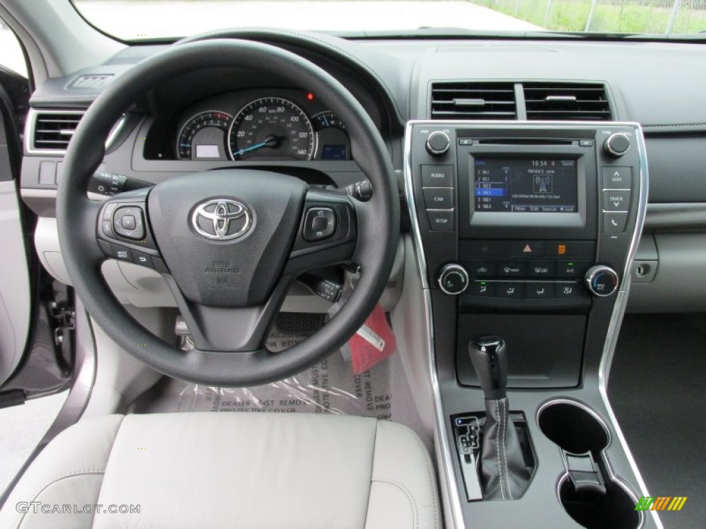 2015 Camry LE - Predawn Gray Mica / Ash photo #23