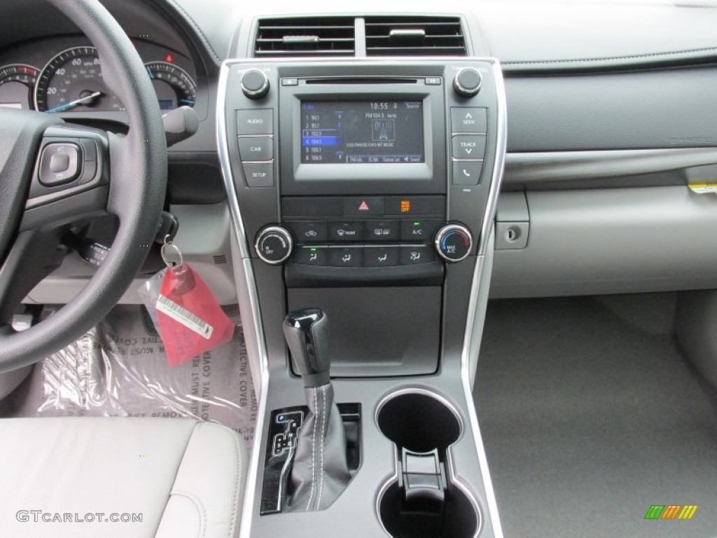 2015 Camry LE - Predawn Gray Mica / Ash photo #24