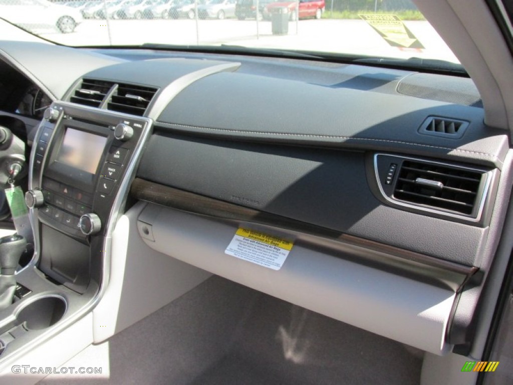 2015 Camry LE - Predawn Gray Mica / Ash photo #16