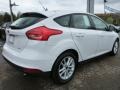 2015 Oxford White Ford Focus SE Hatchback  photo #2