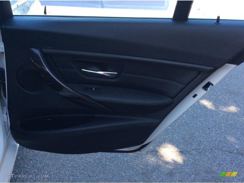 2015 3 Series 328i xDrive Sedan - Mineral White Metallic / Black photo #24