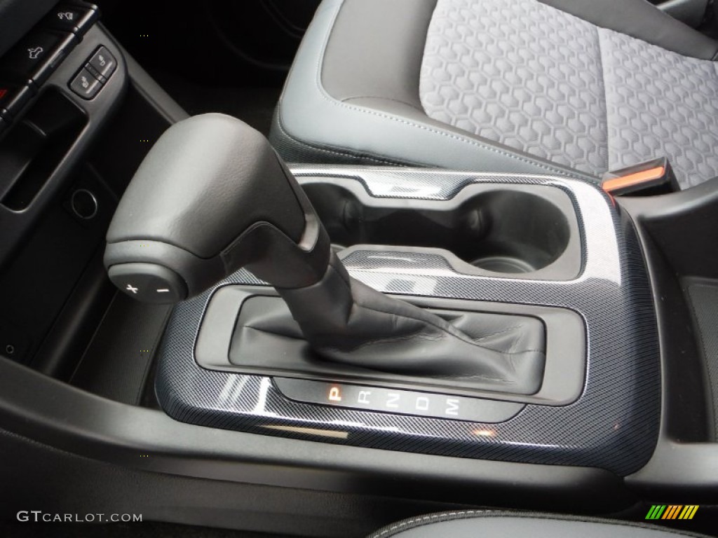 2015 Chevrolet Colorado Z71 Extended Cab 4WD Transmission Photos