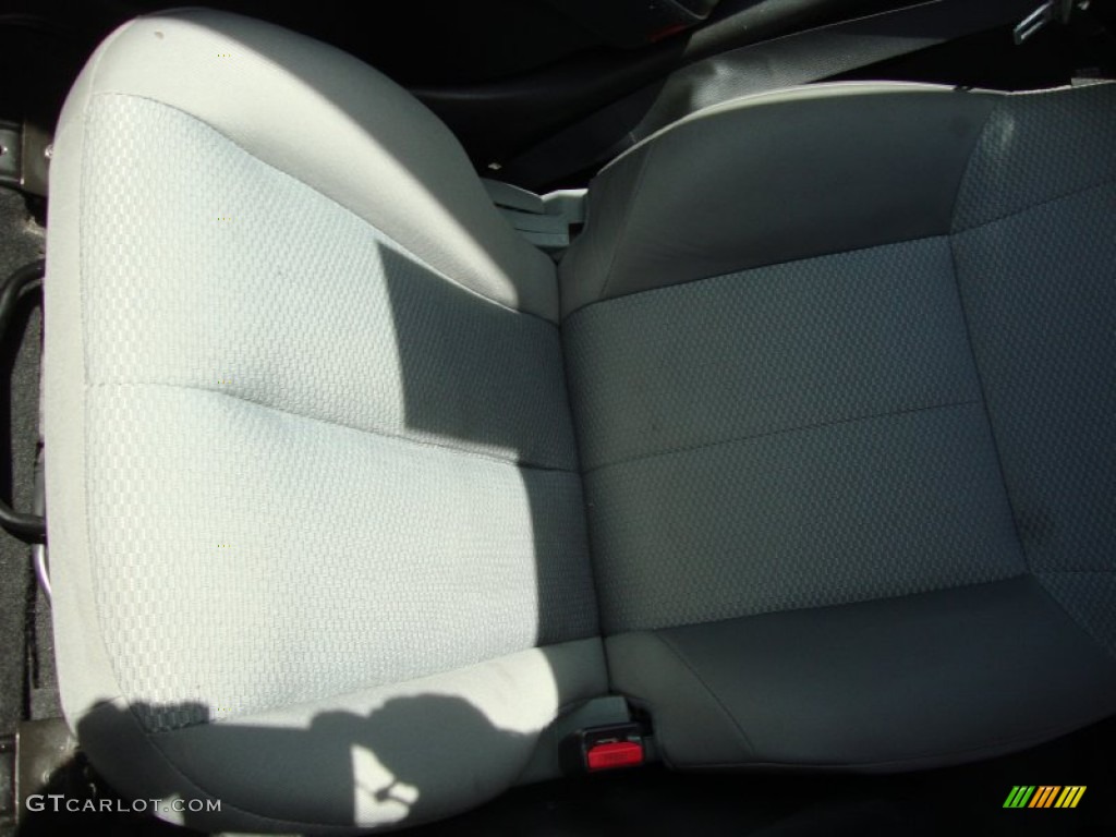 2011 Galant FE - White Pearl / Gray Sport photo #17