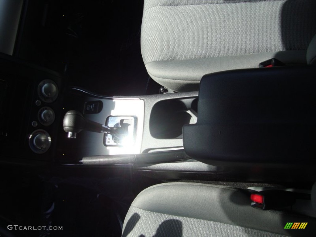 2011 Galant FE - White Pearl / Gray Sport photo #18