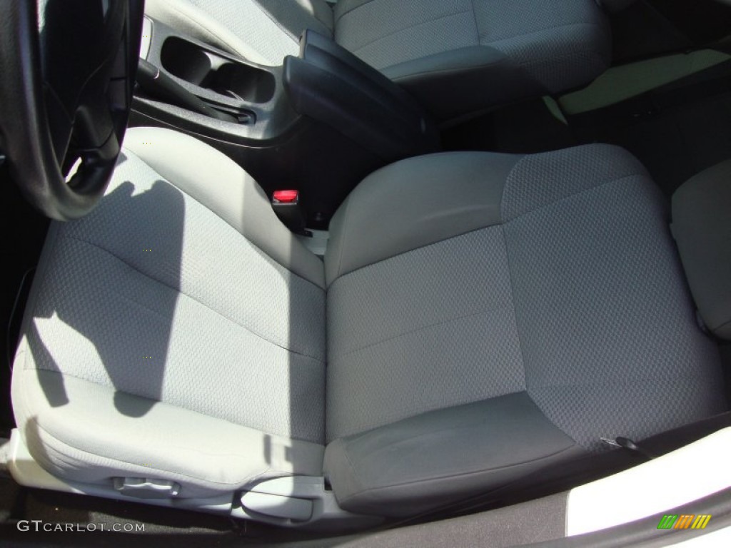 2011 Galant FE - White Pearl / Gray Sport photo #19