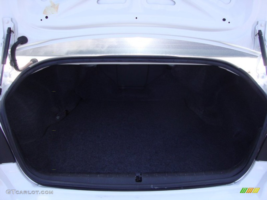 2011 Galant FE - White Pearl / Gray Sport photo #24