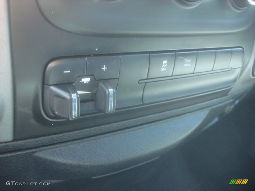 2014 1500 Express Crew Cab - Bright Silver Metallic / Black/Diesel Gray photo #5