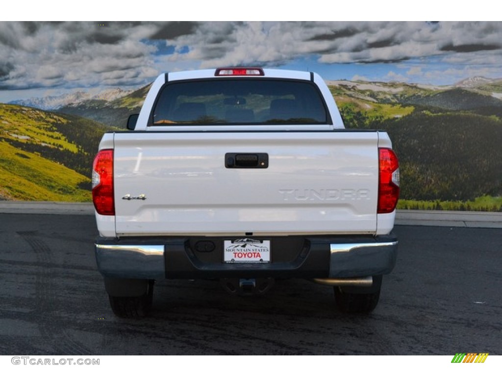 2015 Tundra SR5 CrewMax 4x4 - Super White / Graphite photo #4