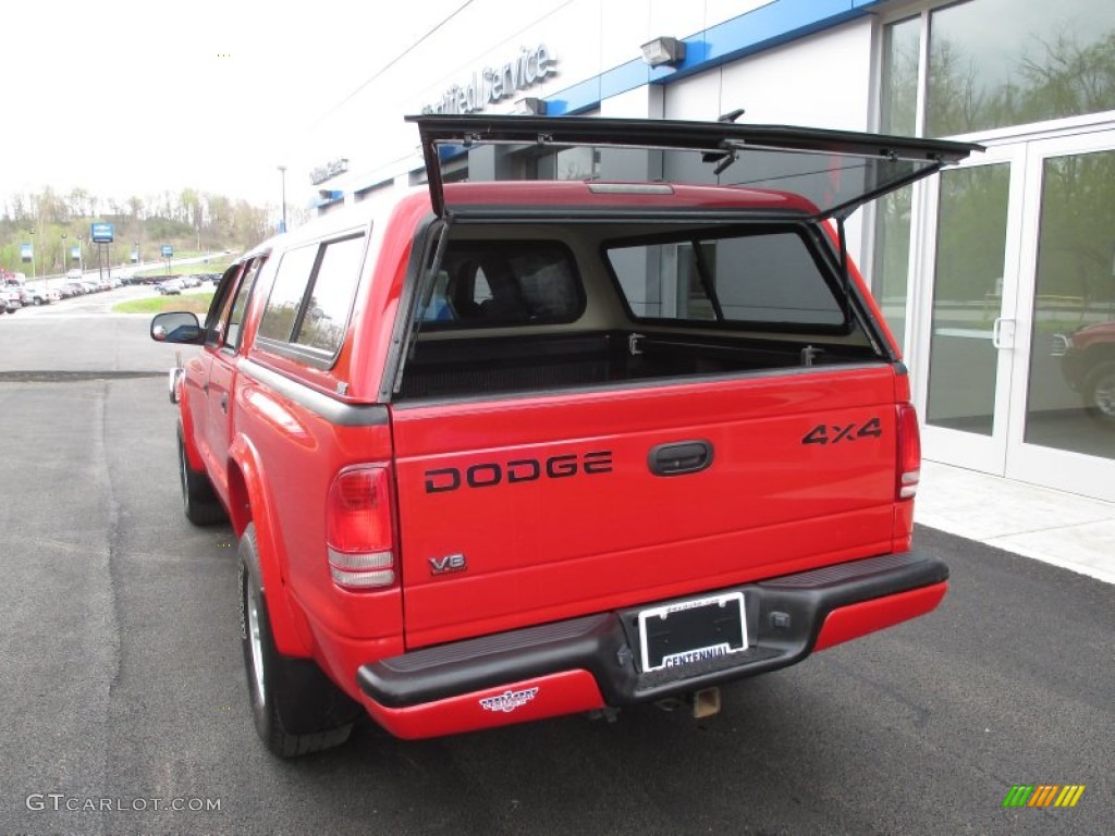 2002 Dakota Sport Quad Cab 4x4 - Flame Red / Dark Slate Gray photo #9