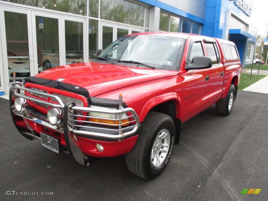 2002 Dakota Sport Quad Cab 4x4 - Flame Red / Dark Slate Gray photo #18