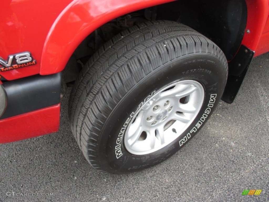 2002 Dakota Sport Quad Cab 4x4 - Flame Red / Dark Slate Gray photo #19