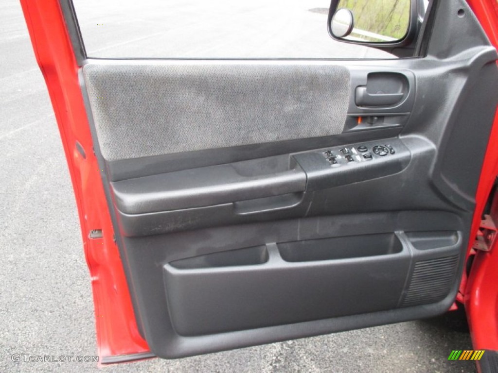 2002 Dakota Sport Quad Cab 4x4 - Flame Red / Dark Slate Gray photo #20