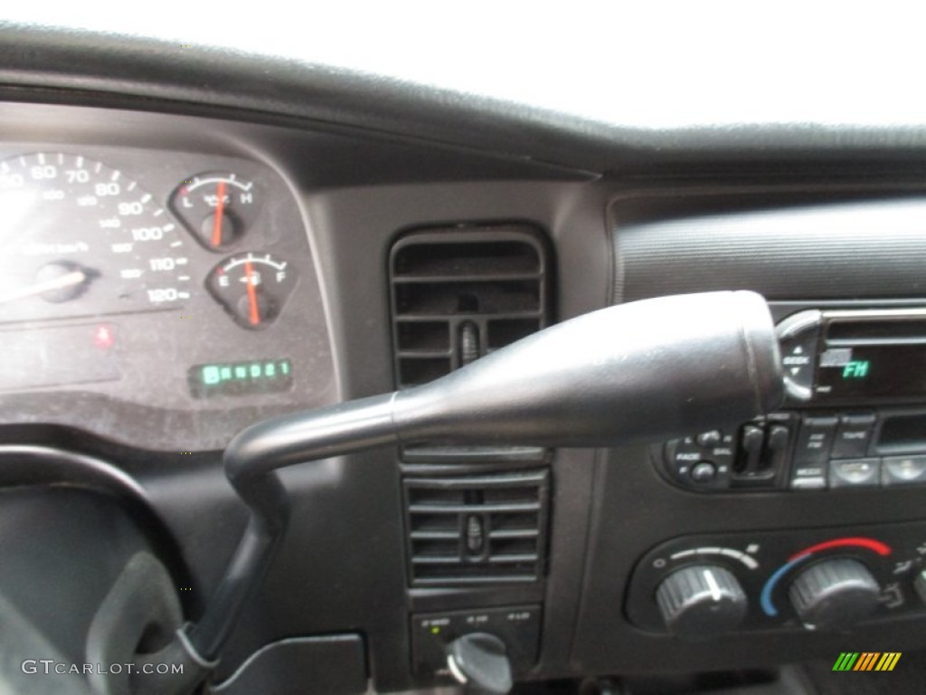 2002 Dakota Sport Quad Cab 4x4 - Flame Red / Dark Slate Gray photo #36