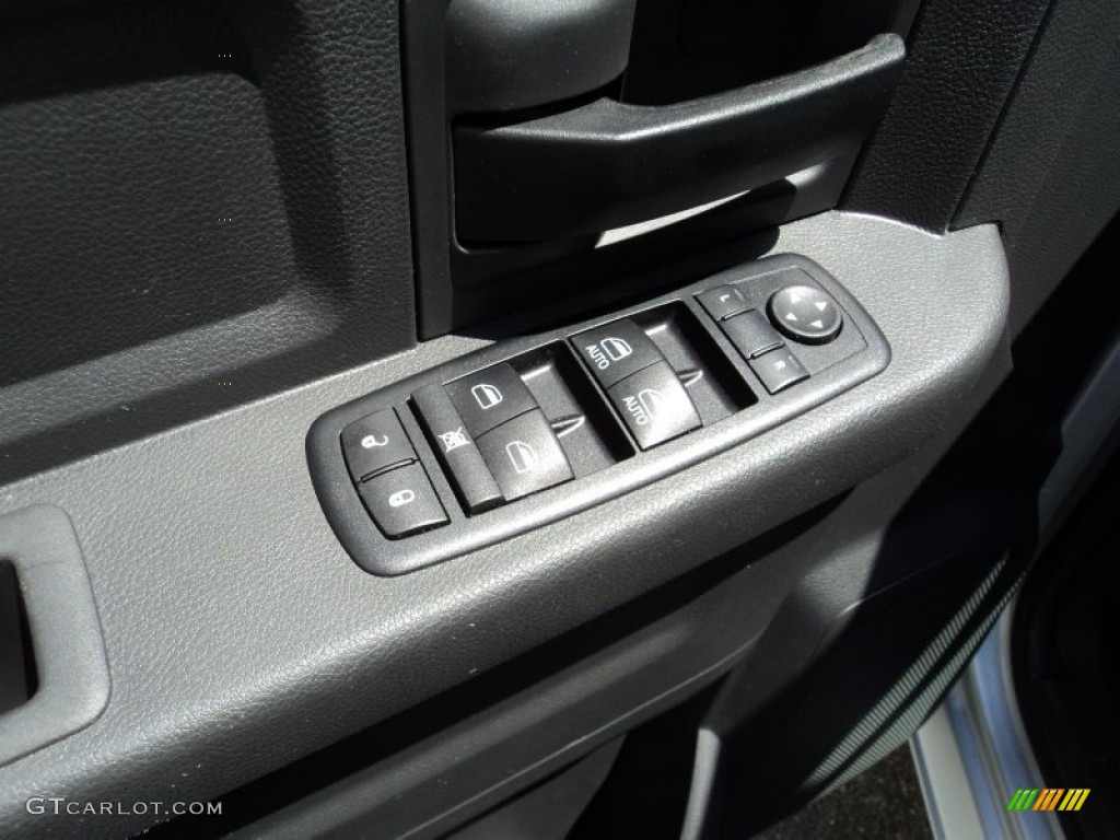 2012 Ram 1500 ST Quad Cab 4x4 - Bright Silver Metallic / Dark Slate Gray/Medium Graystone photo #11