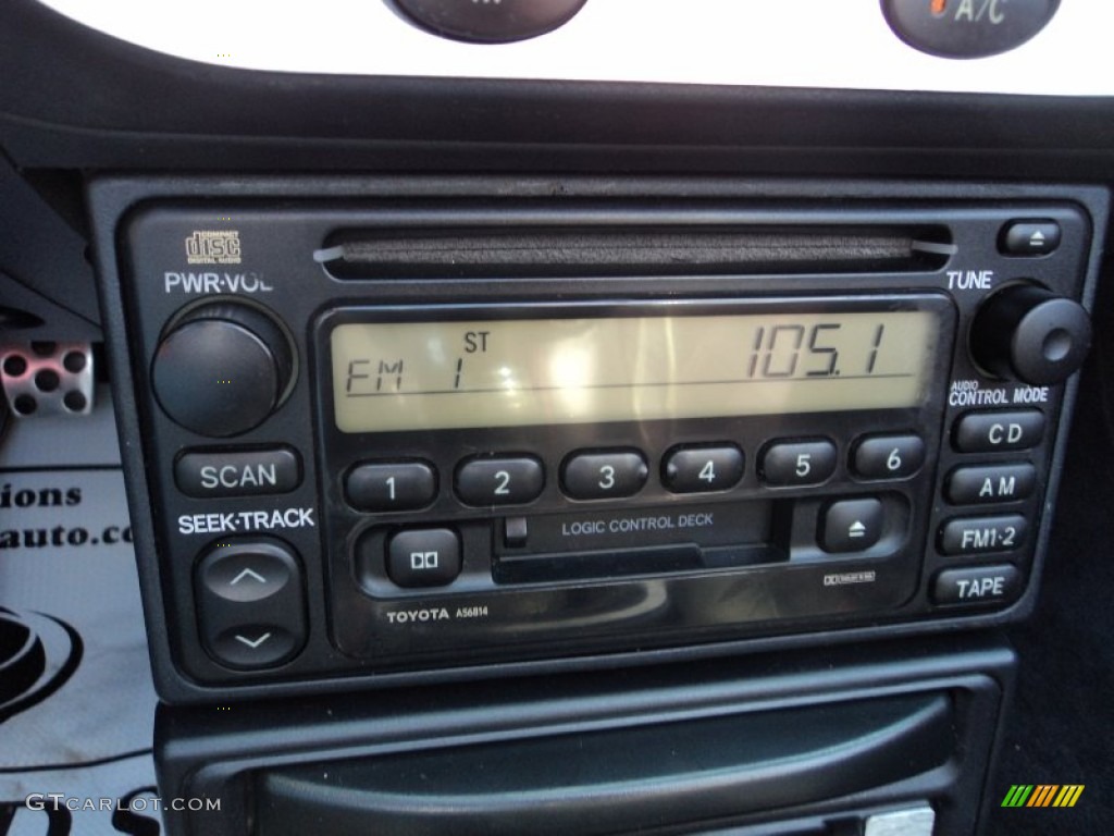 2000 Toyota MR2 Spyder Roadster Audio System Photo #103598159