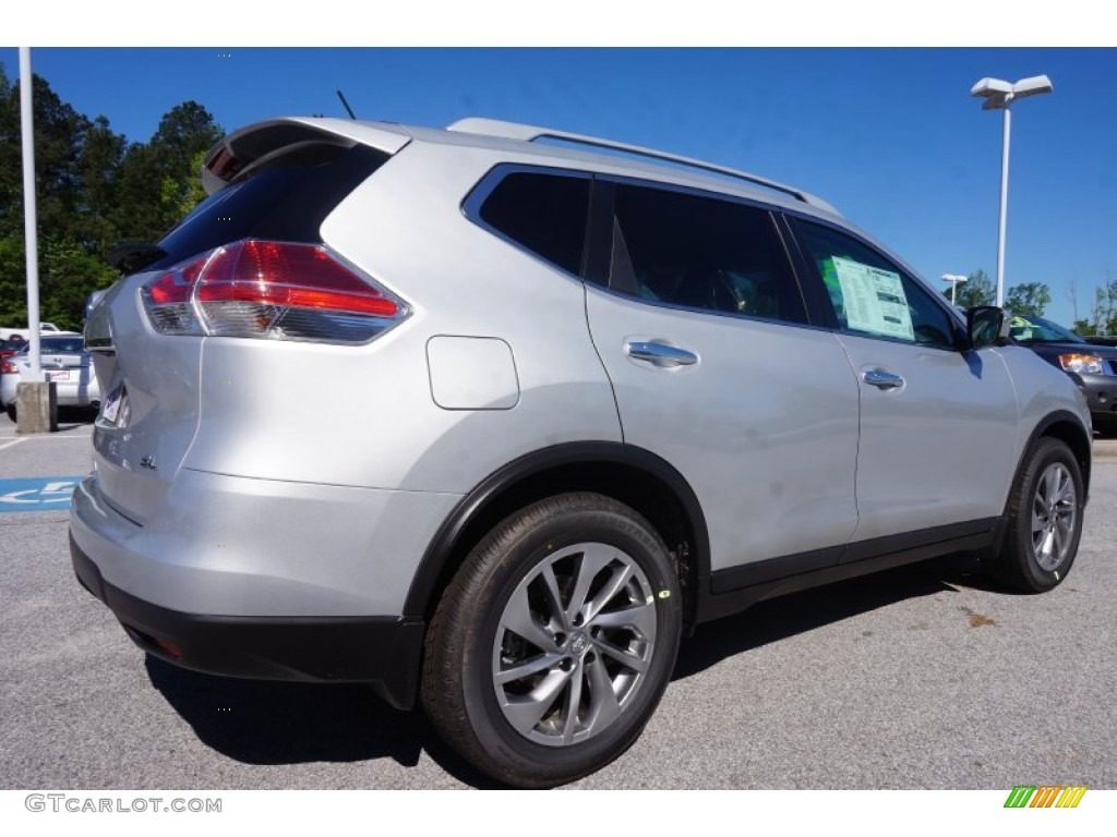 2015 Rogue SL - Brilliant Silver / Charcoal photo #5