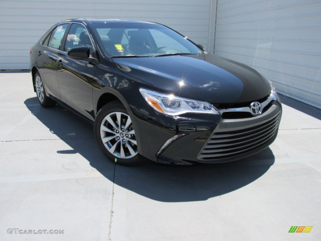 2015 Camry XLE V6 - Attitude Black Metallic / Black photo #1