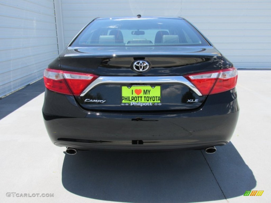 2015 Camry XLE V6 - Attitude Black Metallic / Black photo #5