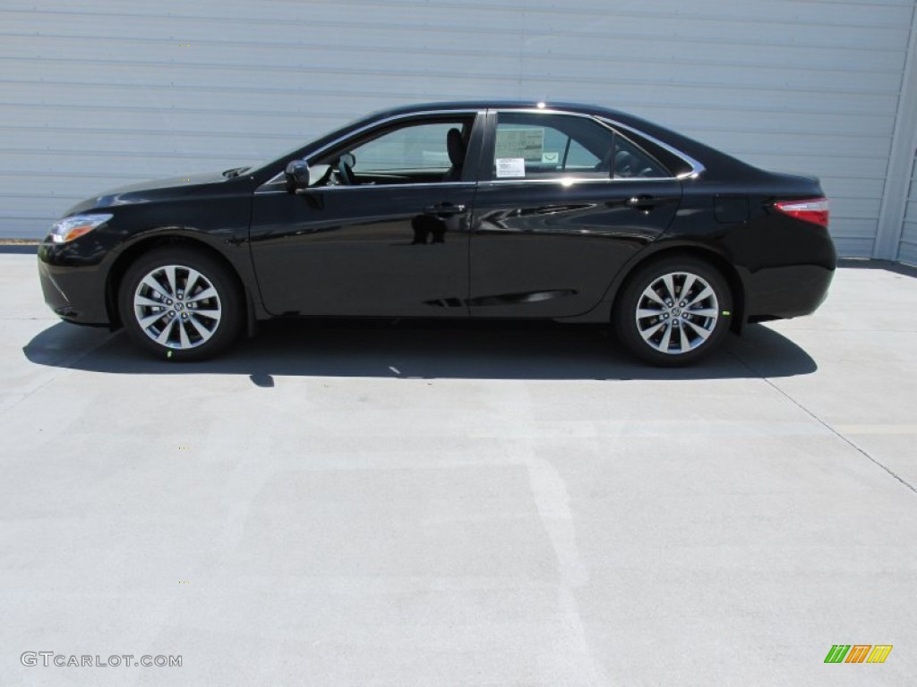 2015 Camry XLE V6 - Attitude Black Metallic / Black photo #6