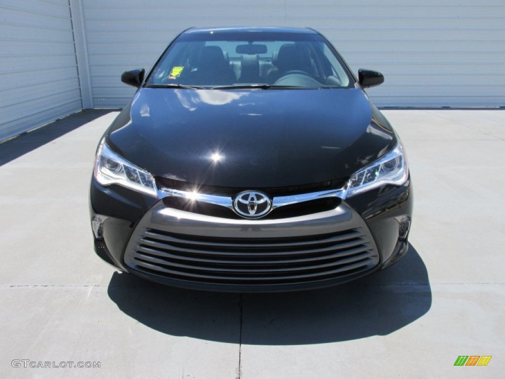 2015 Camry XLE V6 - Attitude Black Metallic / Black photo #8