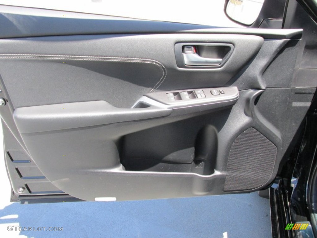 2015 Camry XLE V6 - Attitude Black Metallic / Black photo #19