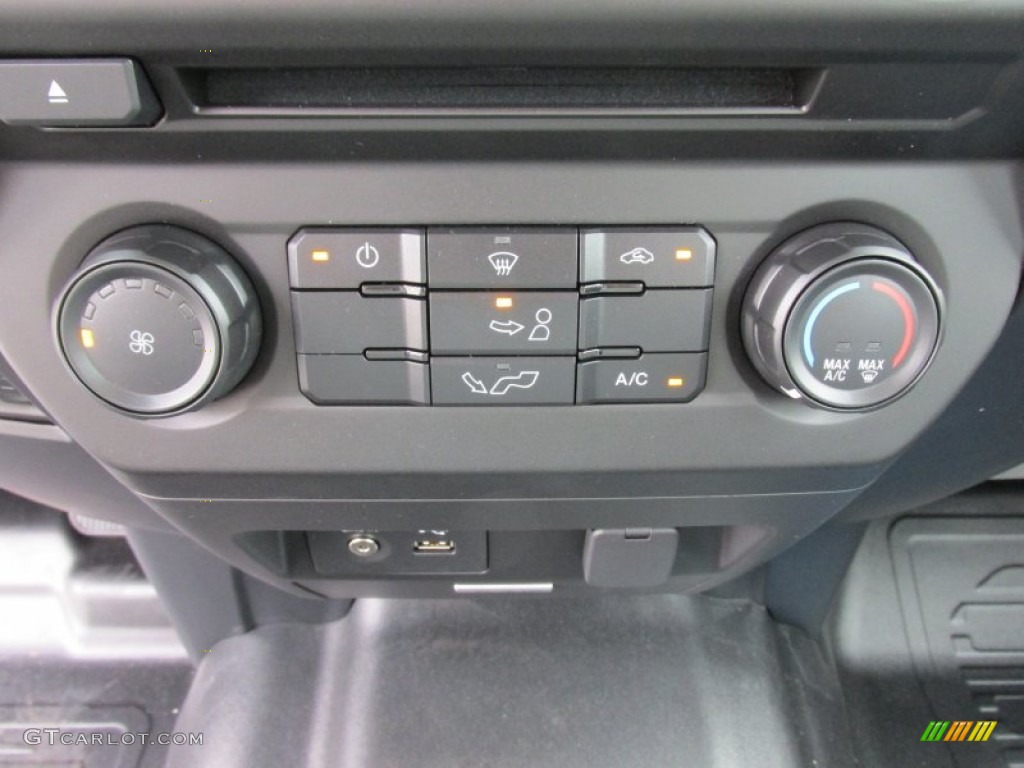 2015 Ford F150 XL SuperCab 4x4 Controls Photo #103601528
