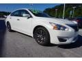 Pearl White - Altima 2.5 S Photo No. 7