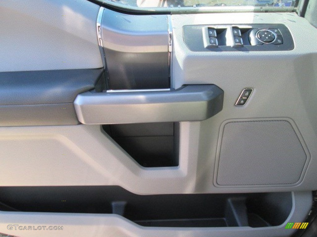 2015 F150 XLT SuperCrew - Guard Metallic / Medium Earth Gray photo #32