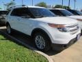 2015 Oxford White Ford Explorer XLT  photo #1