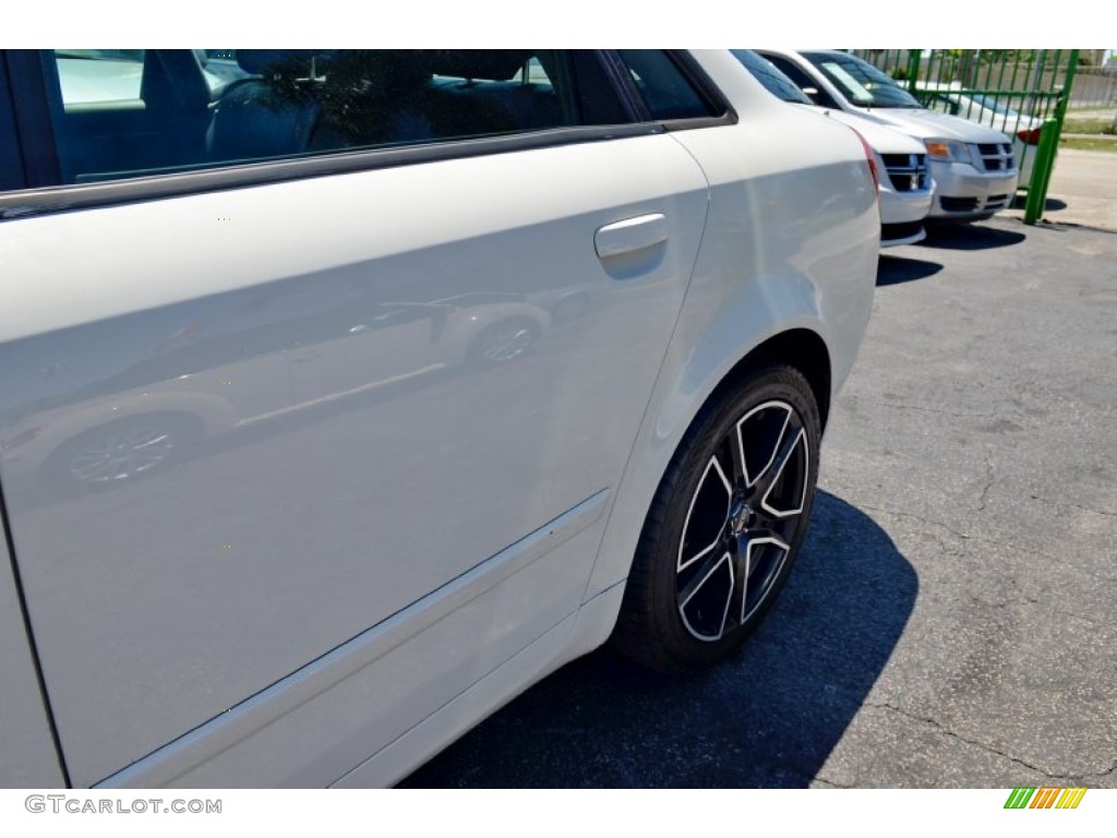 2005 A4 1.8T Sedan - Arctic White / Ebony photo #13