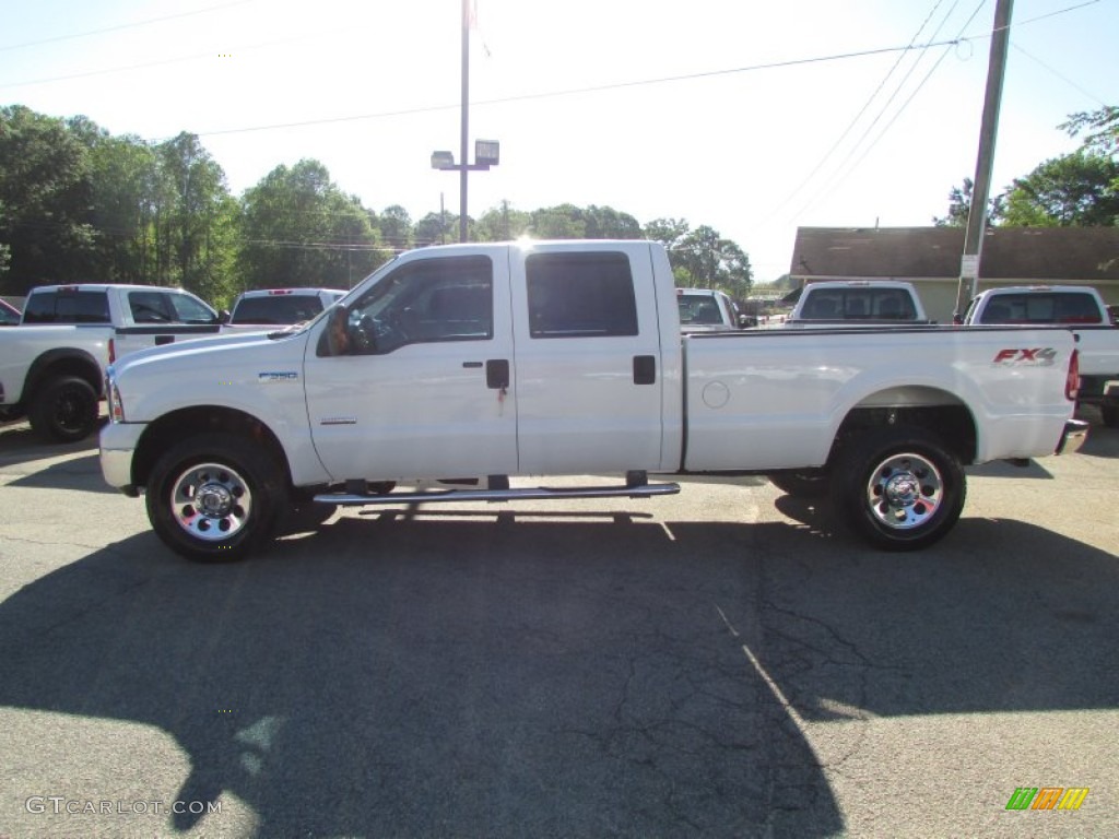 2005 F350 Super Duty XLT Crew Cab 4x4 - Oxford White / Medium Flint photo #4