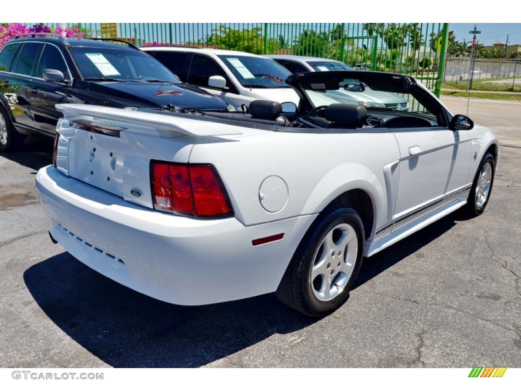 2001 Mustang V6 Convertible - Oxford White / Dark Charcoal photo #47