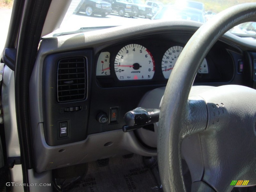 2003 Tacoma V6 Xtracab 4x4 - Lunar Mist Silver Metallic / Charcoal photo #11