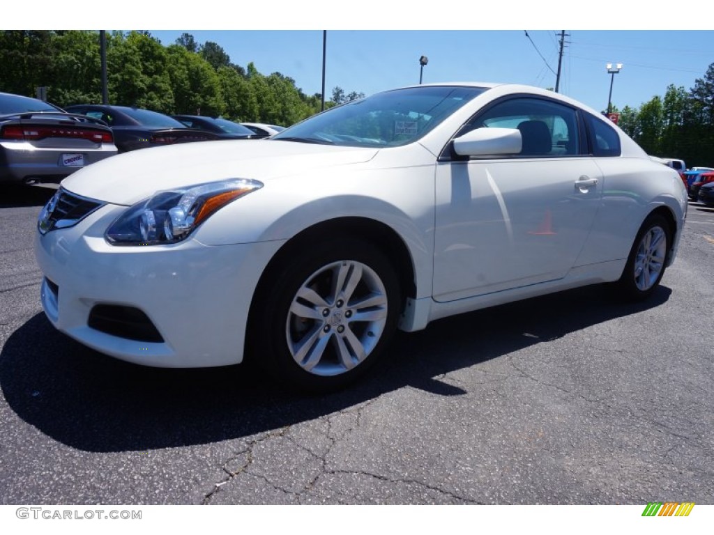 2013 Altima 2.5 S Coupe - Pearl White / Charcoal photo #3