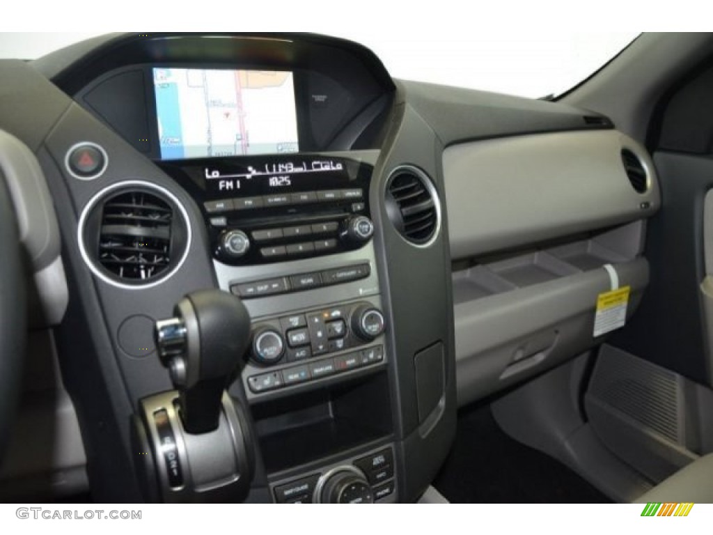 2015 Pilot EX-L - Alabaster Silver Metallic / Gray photo #12