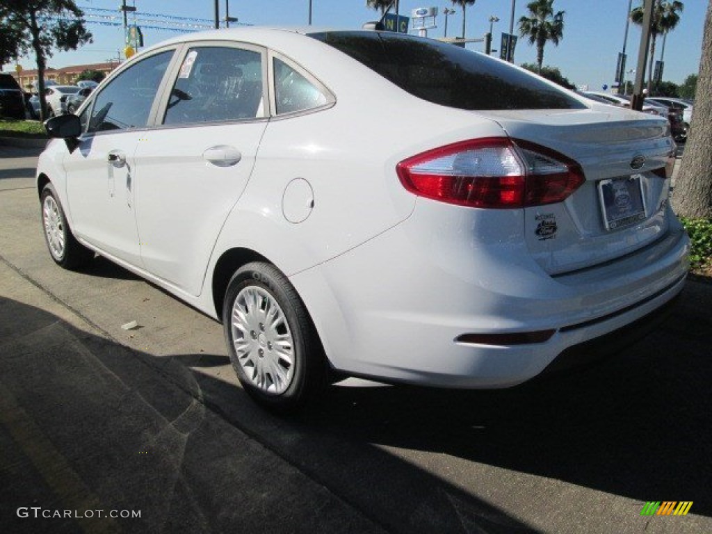 2015 Fiesta S Sedan - Oxford White / Charcoal Black photo #9