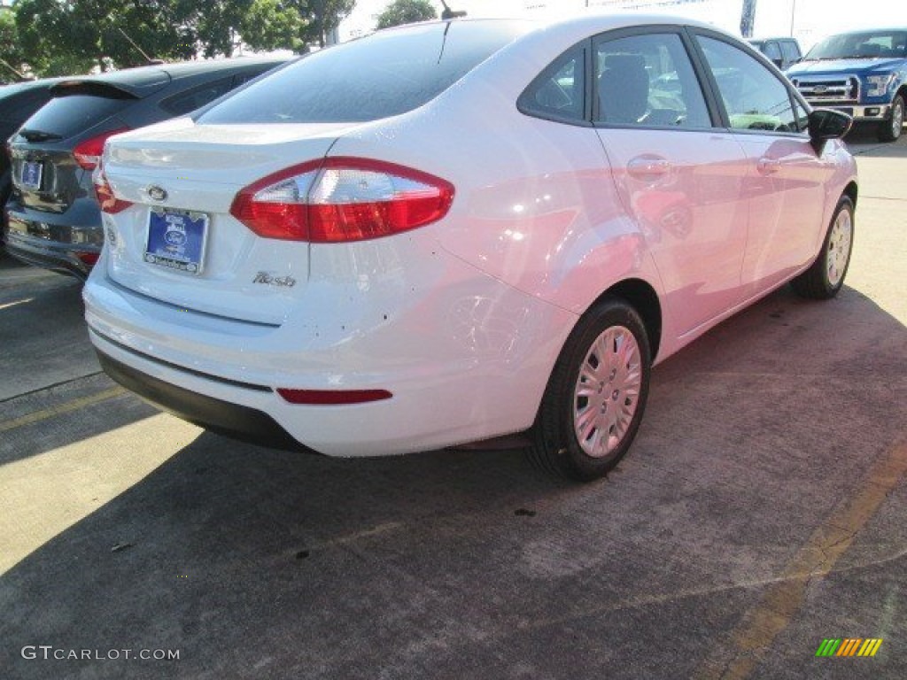 2015 Fiesta S Sedan - Oxford White / Charcoal Black photo #16