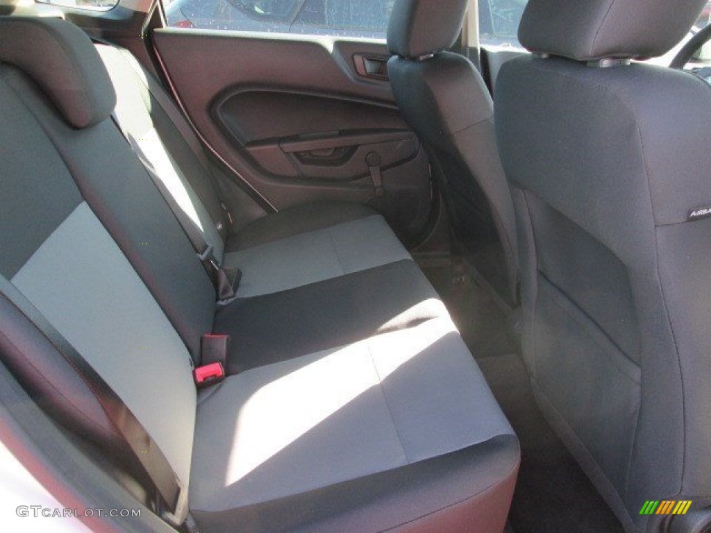 2015 Fiesta S Sedan - Oxford White / Charcoal Black photo #19
