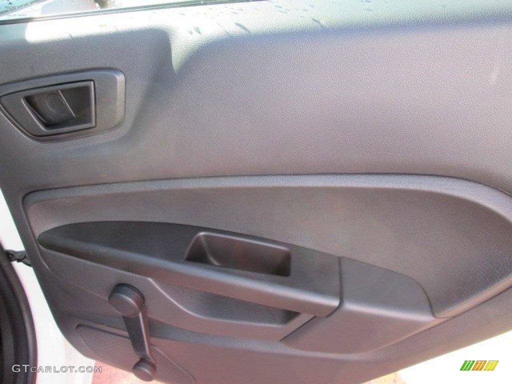2015 Fiesta S Sedan - Oxford White / Charcoal Black photo #21