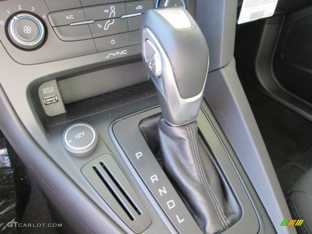 2015 Focus SE Sedan - Tuxedo Black Metallic / Charcoal Black photo #34