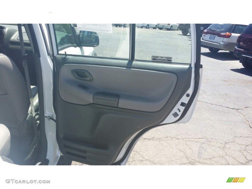 2002 Tracker ZR2 4WD Hard Top - White / Medium Gray photo #14