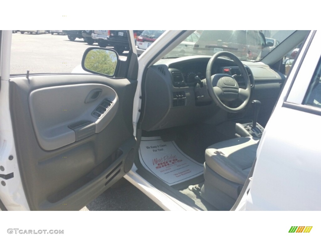 2002 Tracker ZR2 4WD Hard Top - White / Medium Gray photo #20
