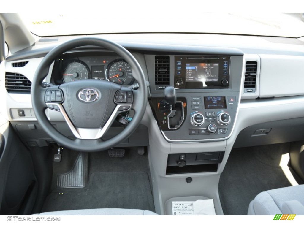 2015 Toyota Sienna L Dashboard Photos