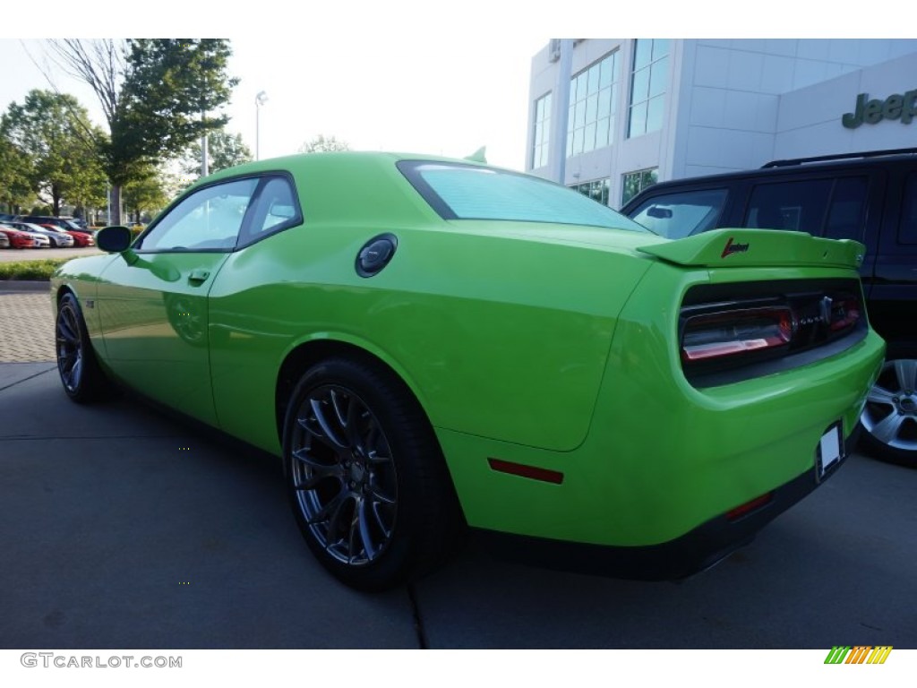 2015 Challenger SRT 392 - Sublime Green Pearl / Black photo #2