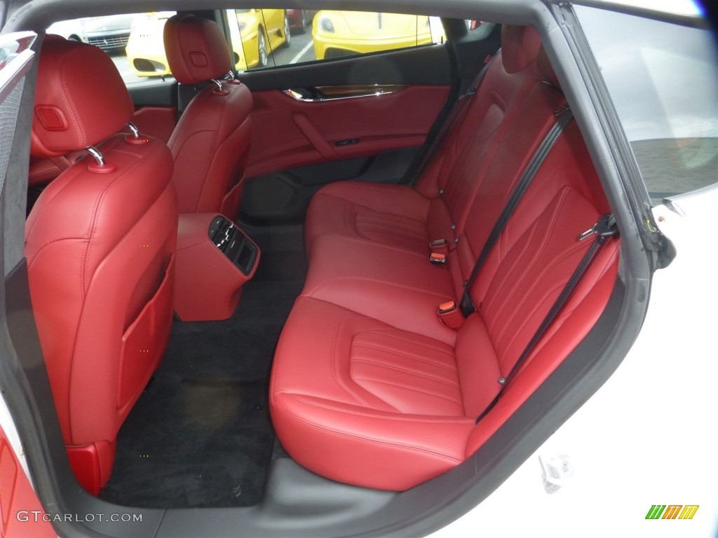 2015 Maserati Quattroporte S Q4 AWD Rear Seat Photo #103673655