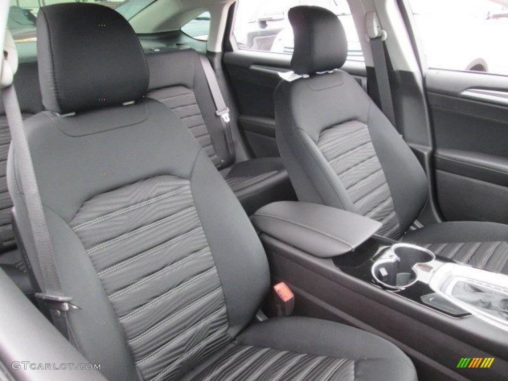 Charcoal Black Interior 2016 Ford Fusion SE Photo #103676094